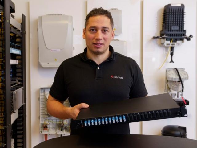 Mitarbeiter von Alcadon präsentiert ESC 19